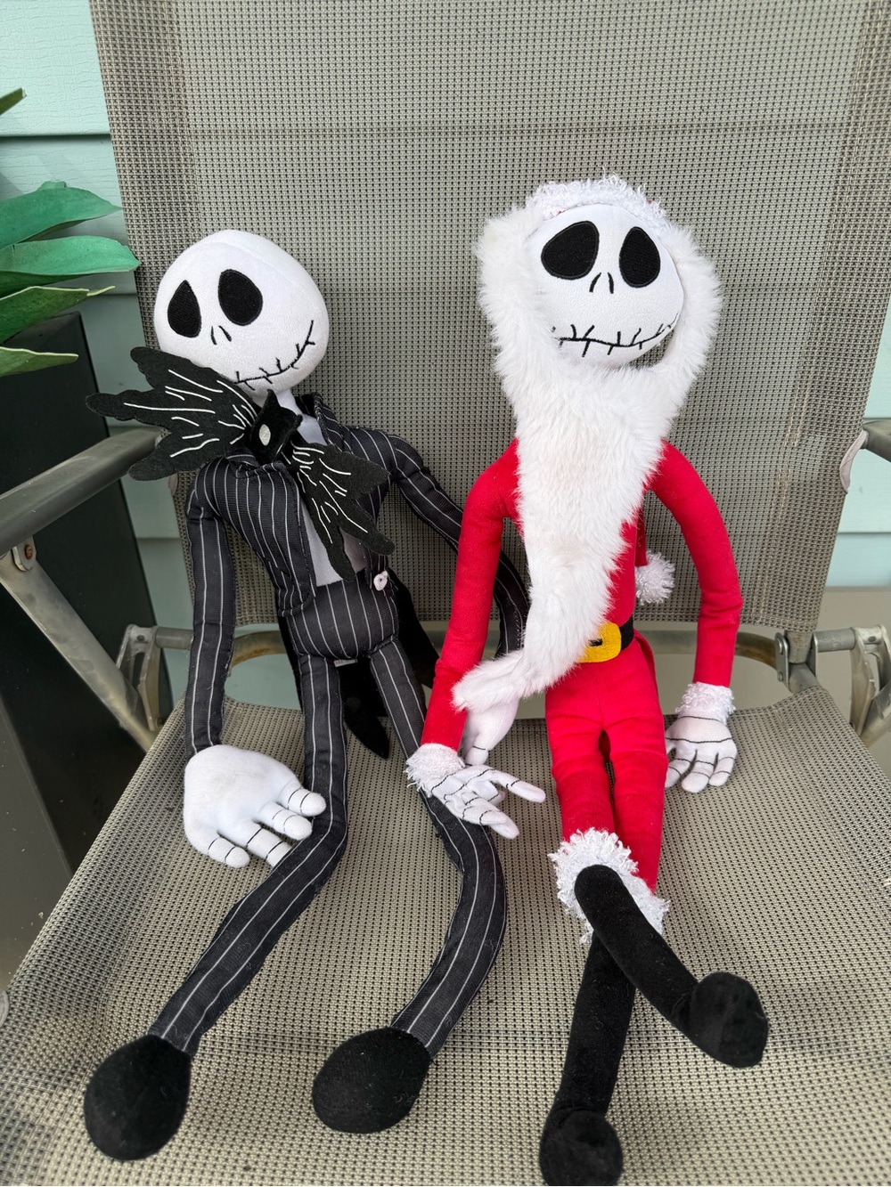 Disney Jack Skellington Plush Duo – Black Pinstripe & Red Santa